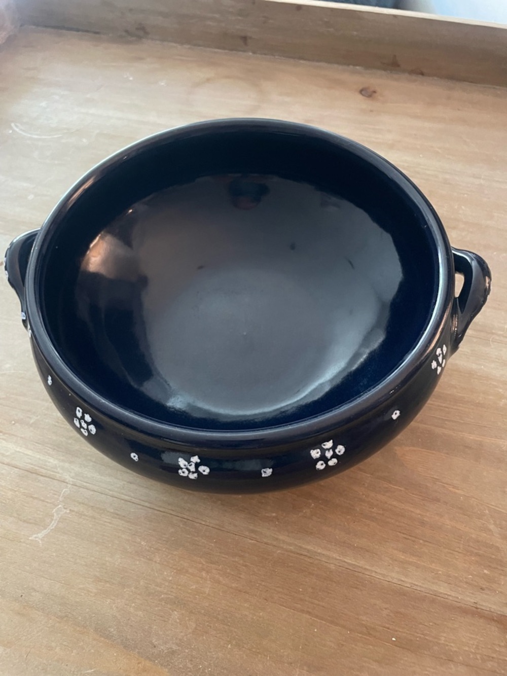 Gmundrer Keramik Serving Bowl with Side Handles and White Floral Accents
